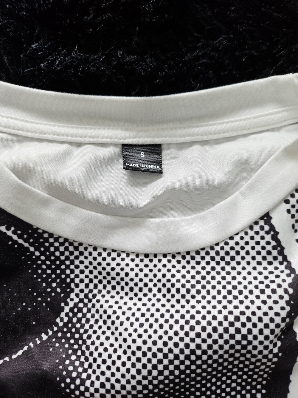 SHEIN Black and White Long Sleeve Tee
